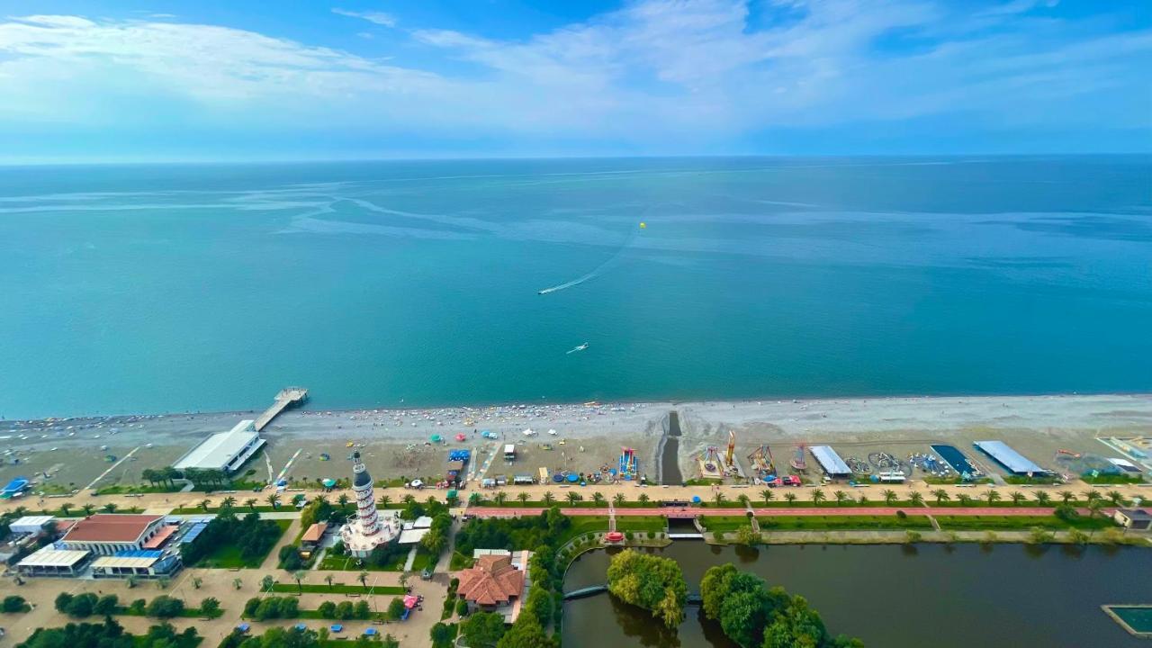 Apartments Black Sea Resort Батуми Екстериор снимка