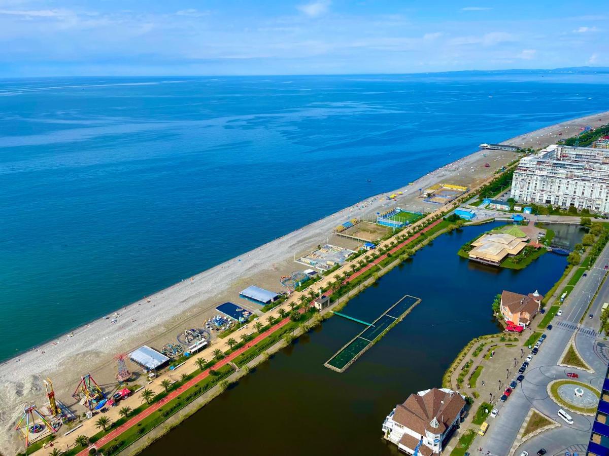 Apartments Black Sea Resort Батуми Екстериор снимка