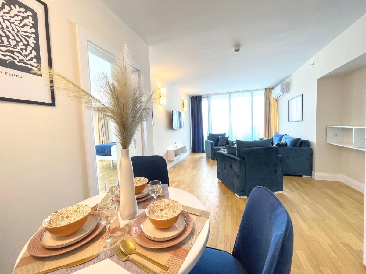Apartments Black Sea Resort Батуми Екстериор снимка