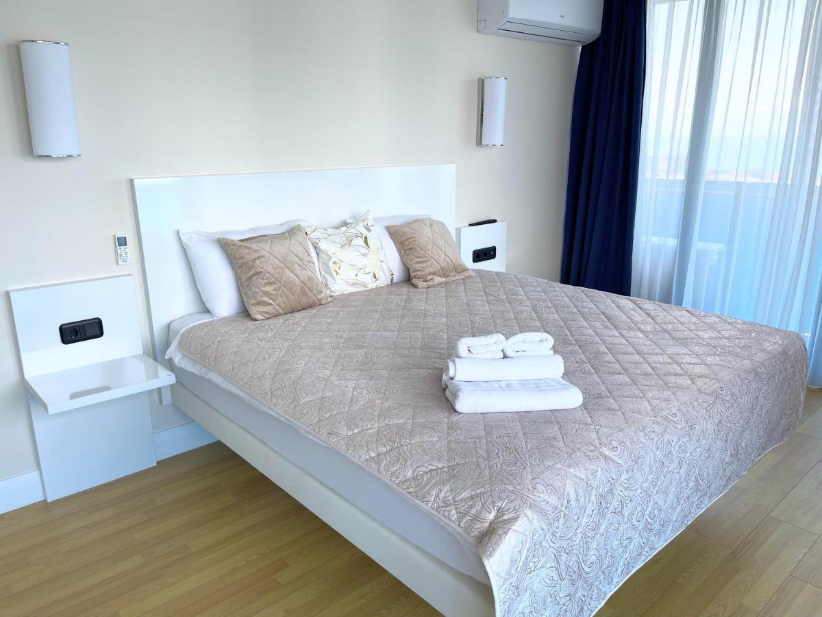 Apartments Black Sea Resort Батуми Екстериор снимка