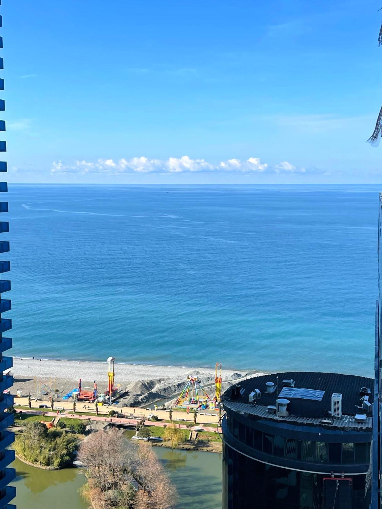 Apartments Black Sea Resort Батуми Екстериор снимка